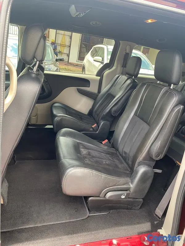 jeepetas y camionetas - DODGE GRAND CARAVAN SXT 2018 7