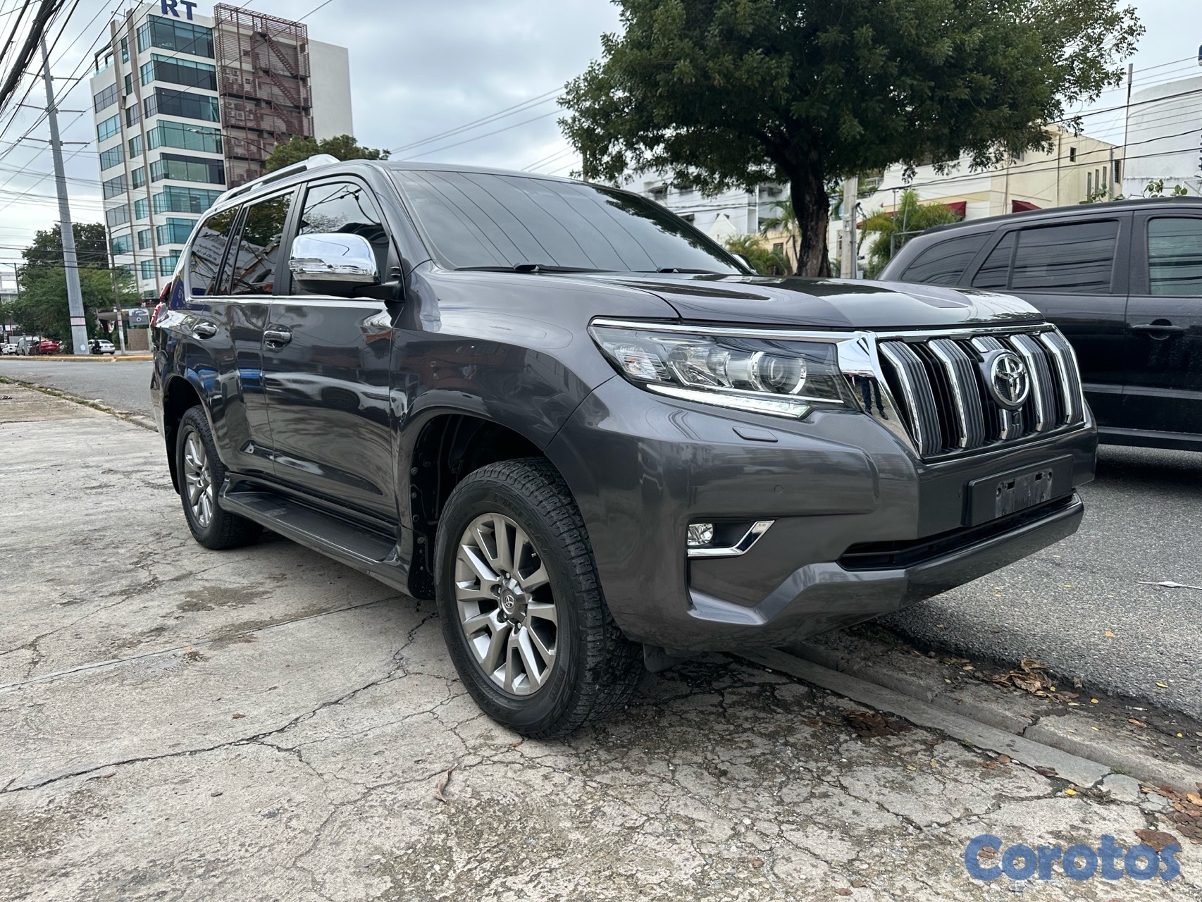 jeepetas y camionetas - Toyota Land Cruiser Prado VX-L año 2019 1