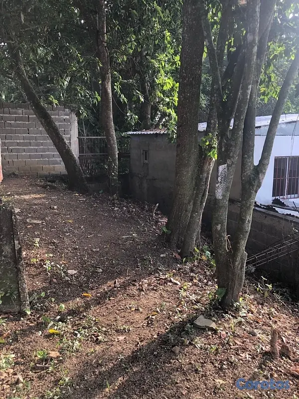 casas - 
VENDO CASA EN MOCA
NEGOCIABLE
TÍTULO AL DIA 


 5