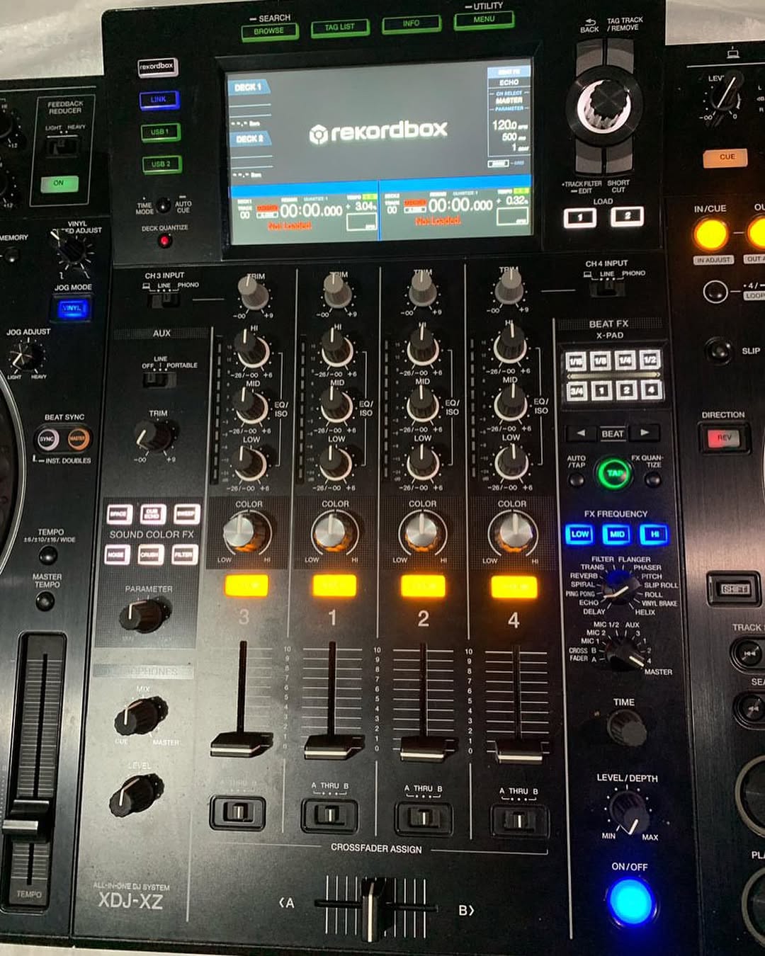 consolas y videojuegos - El Pioneer XDJ XZ 4 canal 3