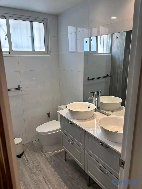 apartamentos - Apartamento en Alquiler en Evaristo Morales con o sin muebles 8