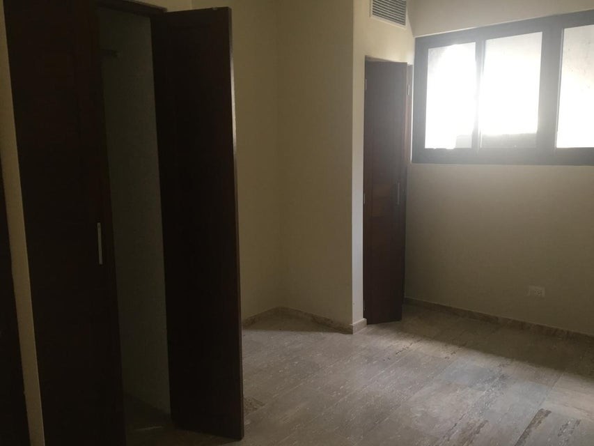 apartamentos - Apartamento en venta #23-1211 con 3 dormitorios, aire acondicionado, seguridad. 8