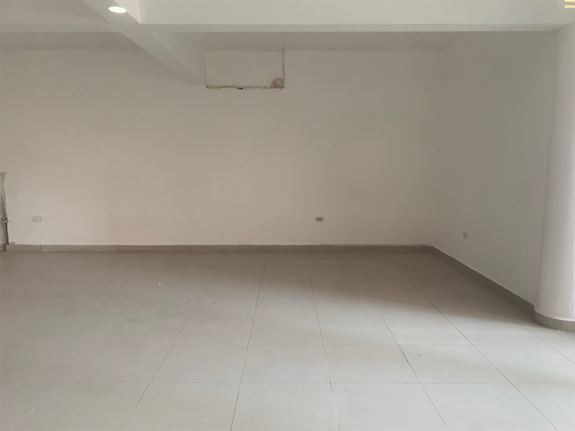 oficinas y locales comerciales - Local en primer nivel prados 2