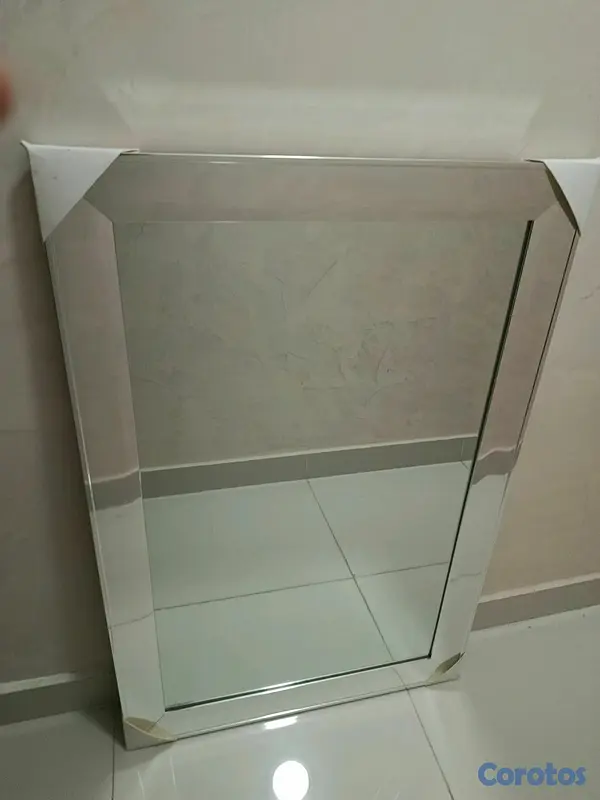 decoración y accesorios - Espejo con marco plateado 3