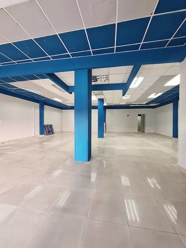oficinas y locales comerciales - Alquiler local en primer nivel  5