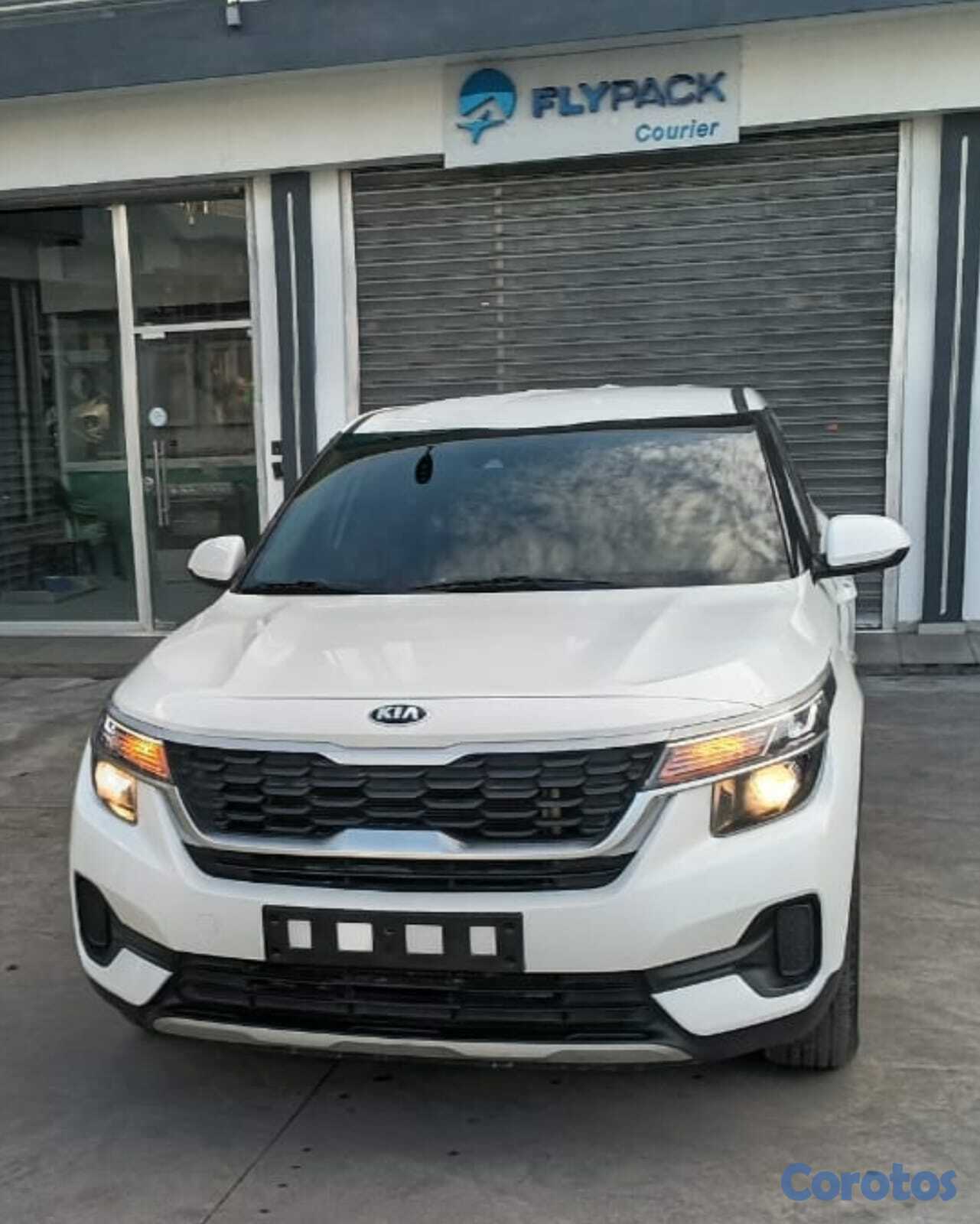 jeepetas y camionetas - KIA SELTOS 2022 BLANCO DIESEL 4