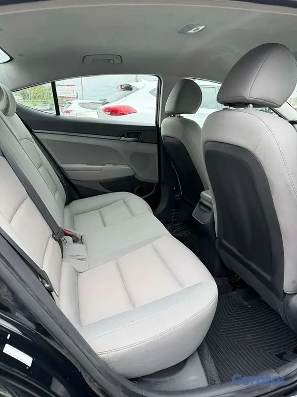 carros - Hyundai Elantra SE 2017
 9