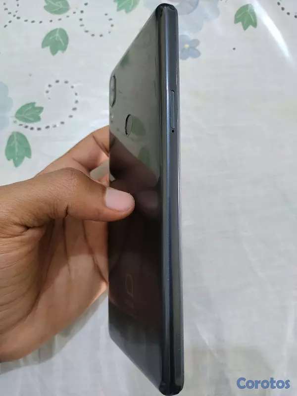 celulares y tabletas - Alcatel 3V 32GB desbloqueado pantalla grande  6