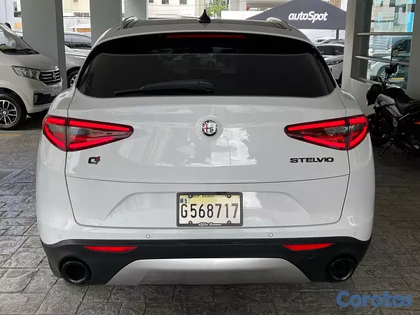 jeepetas y camionetas - Alfa Romeo Stelvio 5