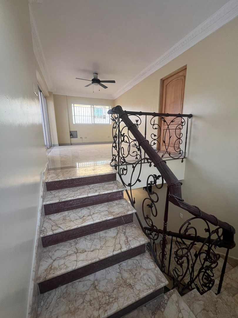penthouses - Vendo Pent-house en Urbanización Real 9