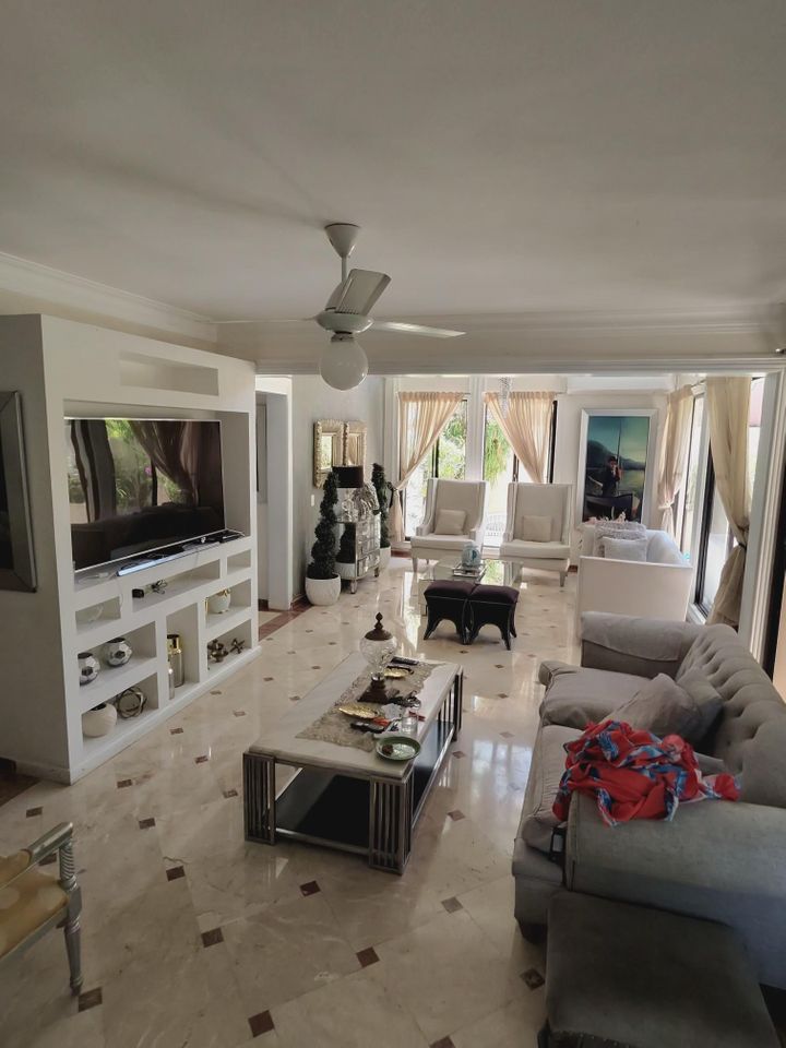 casas - Majestuosa casa en venta,viejo arroyo hondo  1