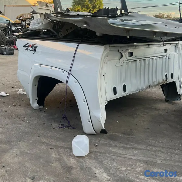 repuestos - CAMA CORTA TOYOTA TUNDRA 2017 - ORIGINAL Y GARANTIZADA 5