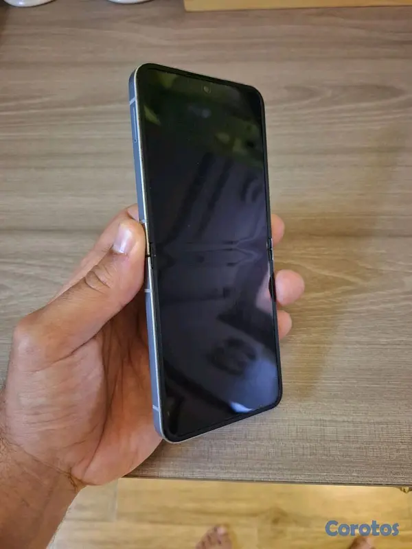 celulares y tabletas - Samsung Flip 6 5