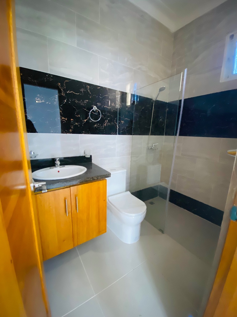 casas - CASA EN VENTA EN SANTIAGO DE LOS CABALLEROS PRÓXIMO A LOS PRADO 9