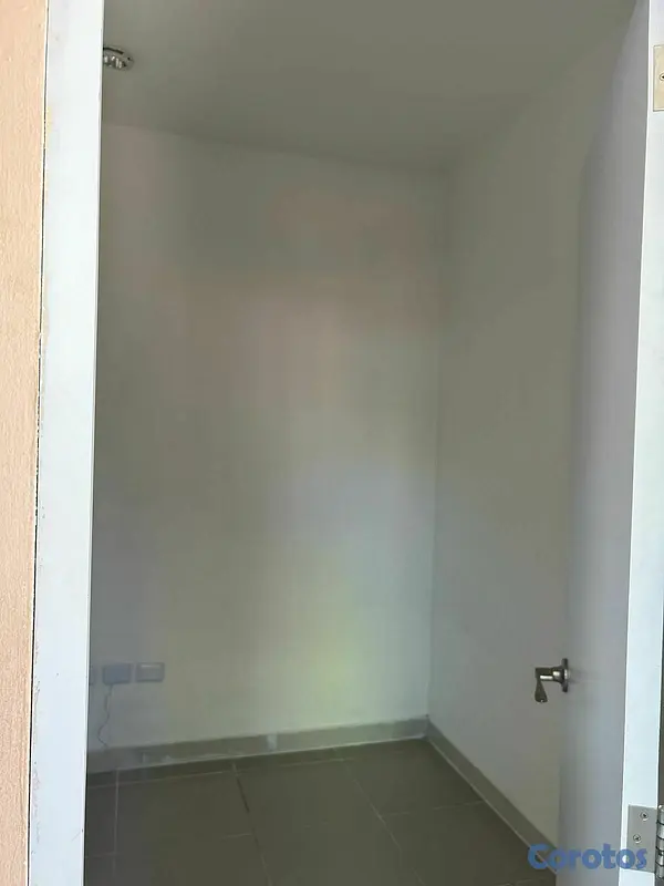 oficinas y locales comerciales - LOCAL EN ALQUILER PRIMER NIVEL - PLAZA COMERCIAL. 3