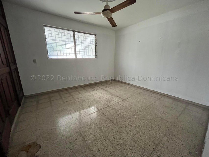 oficinas y locales comerciales - Casa comercial en alquiler #22-577 ideal para oficinas, 4 habitaciones, 40 puest 3