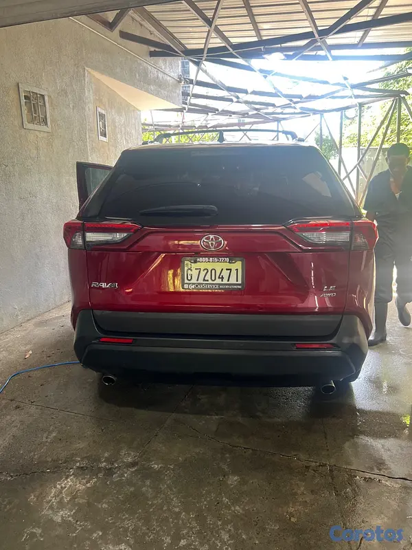 jeepetas y camionetas - Toyota RAV4 LE AWD 2020 4