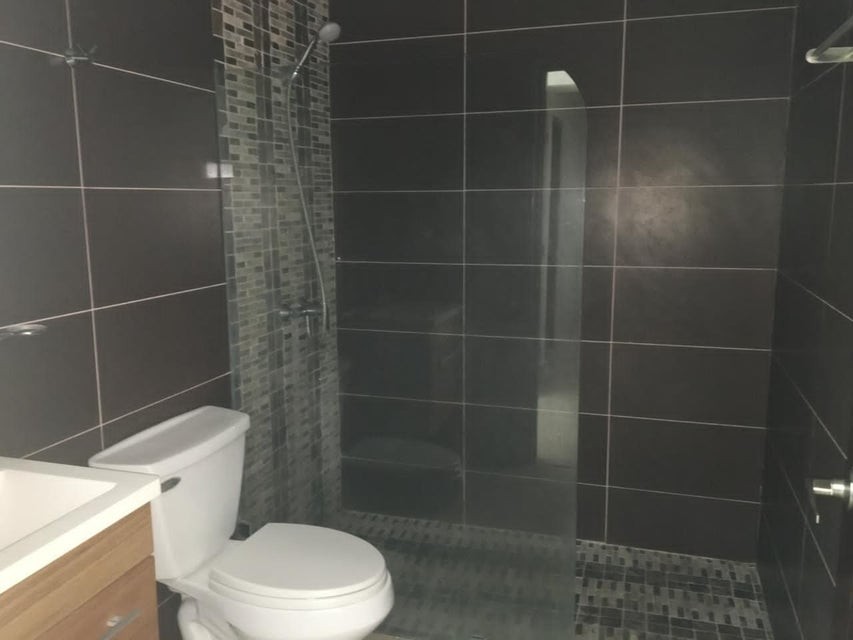 apartamentos - Apartamento en venta #23-1211 con 3 dormitorios, aire acondicionado, seguridad. 9