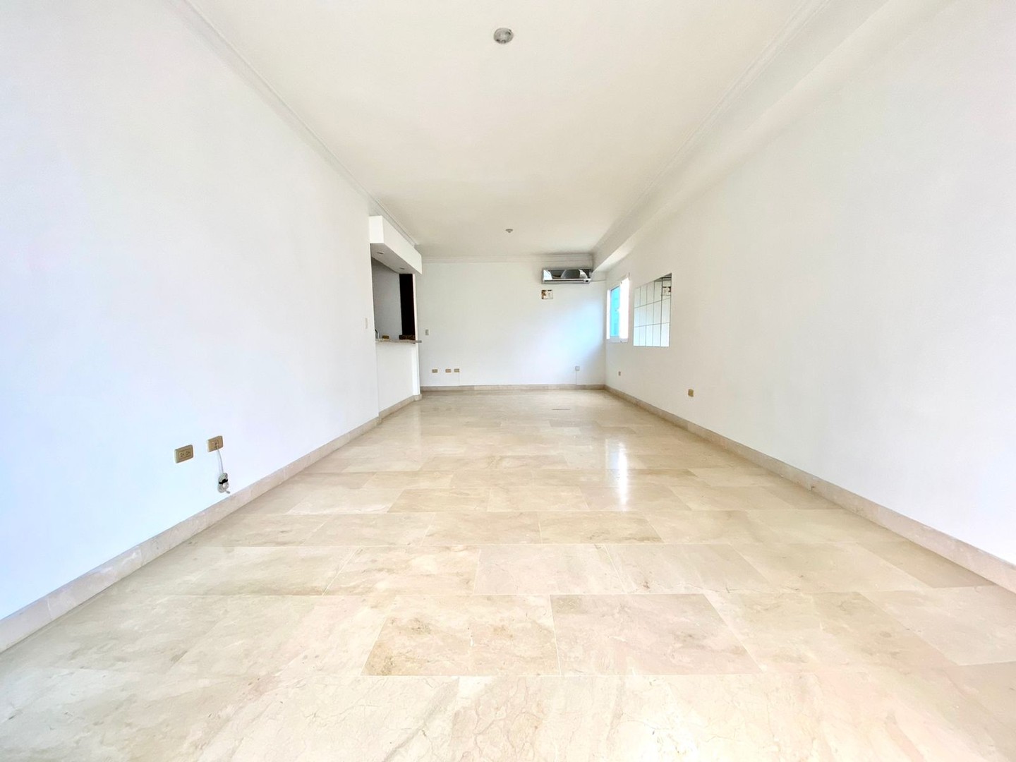 apartamentos - Apartamento con línea blanca en Naco  0