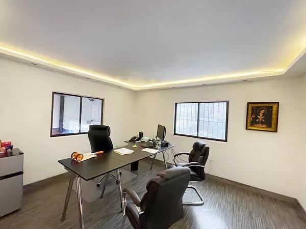 oficinas y locales comerciales - Nave en Venta en Quisqueya 9