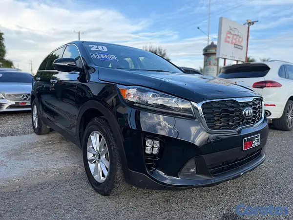 jeepetas y camionetas - Kia Sorento LX 2020 3