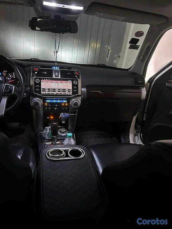 jeepetas y camionetas - Toyota 4runner limited 2015 11