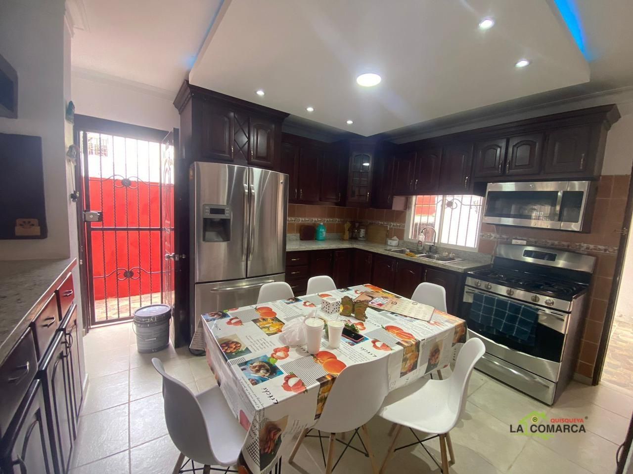 casas - Casa de 4 habitaciones en venta, Santiago  3