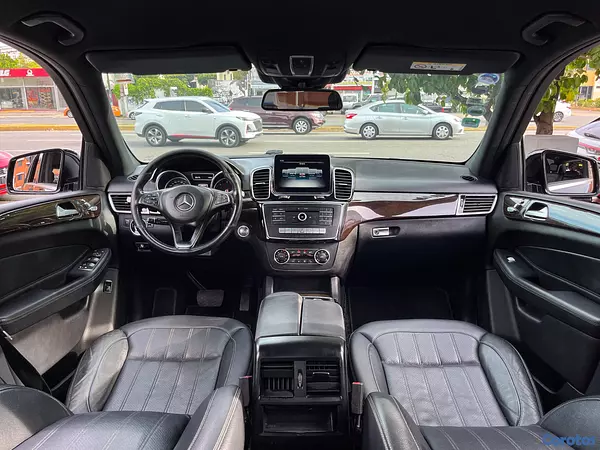 jeepetas y camionetas - Mercedes Benz GLE-250D 4Matic 2017 4
