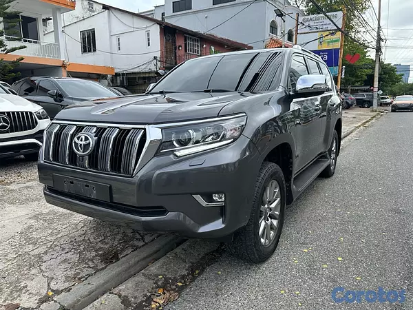 jeepetas y camionetas - Toyota Land Cruiser Prado VX-L año 2019 4