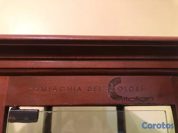 muebles y colchones - vitrinas disponibles 2