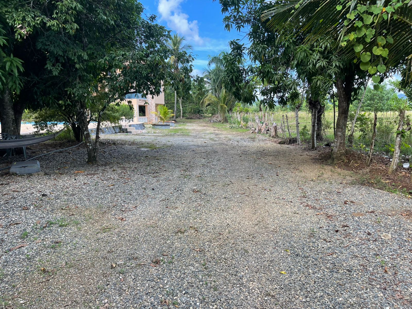 solares y terrenos - Finca de 112 tareas, con Villa: 2 CASAS+ PISCINA + AREA JUEGOS, MONTE PLATA 7