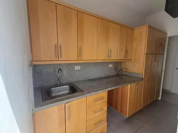 oficinas y locales comerciales - 🔵 Alquilo local 2do piso  en bella vista  6