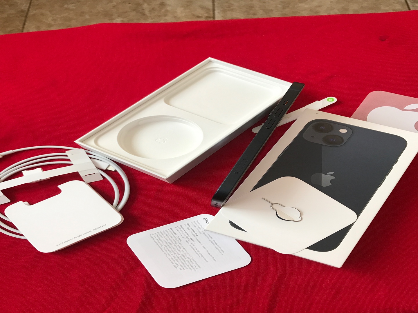 celulares y tabletas - iPhone 13 original, excelente estado de oportunida