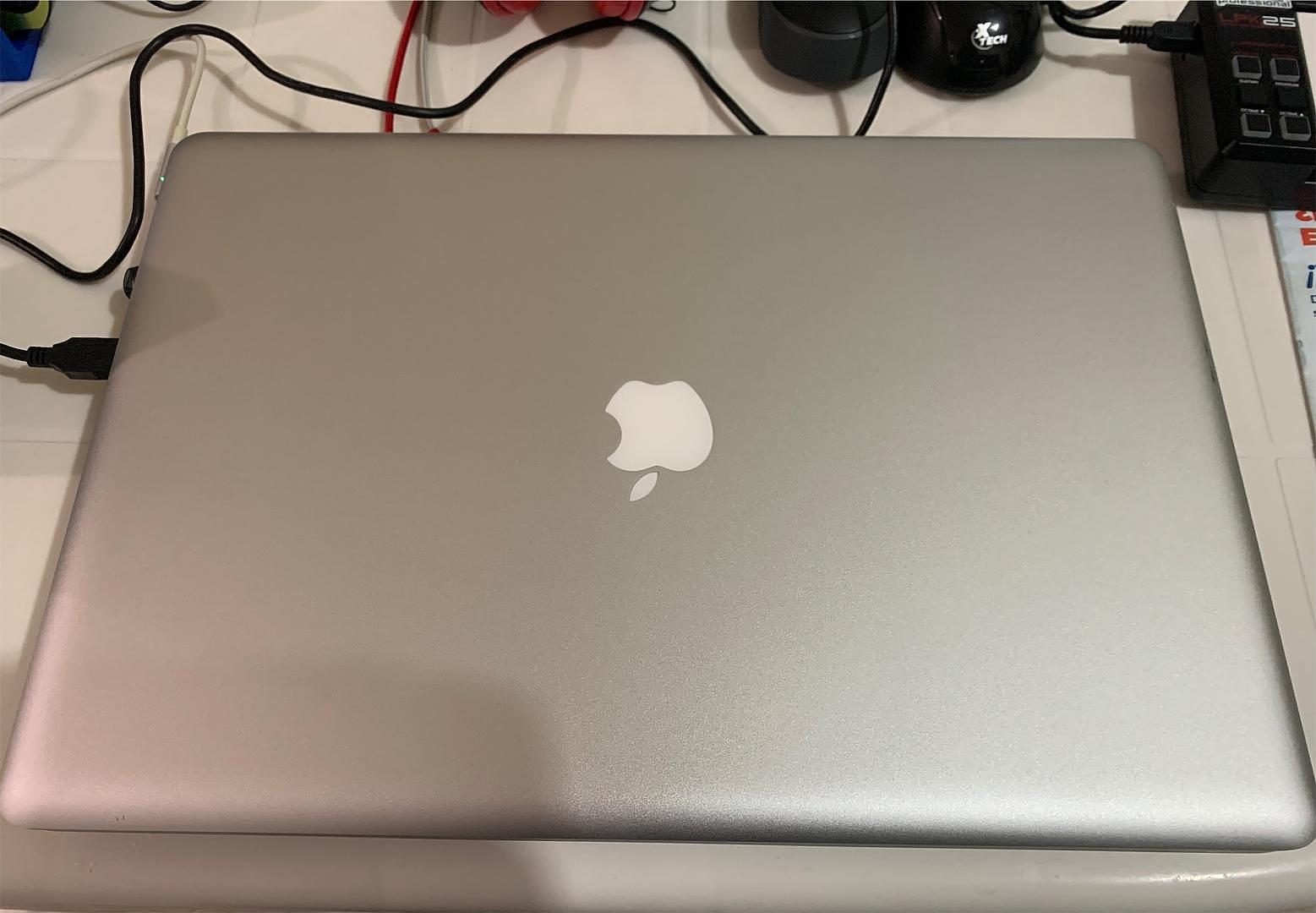 computadoras y laptops - Macbook Pro 17 Pulgadas Mid 2009 2