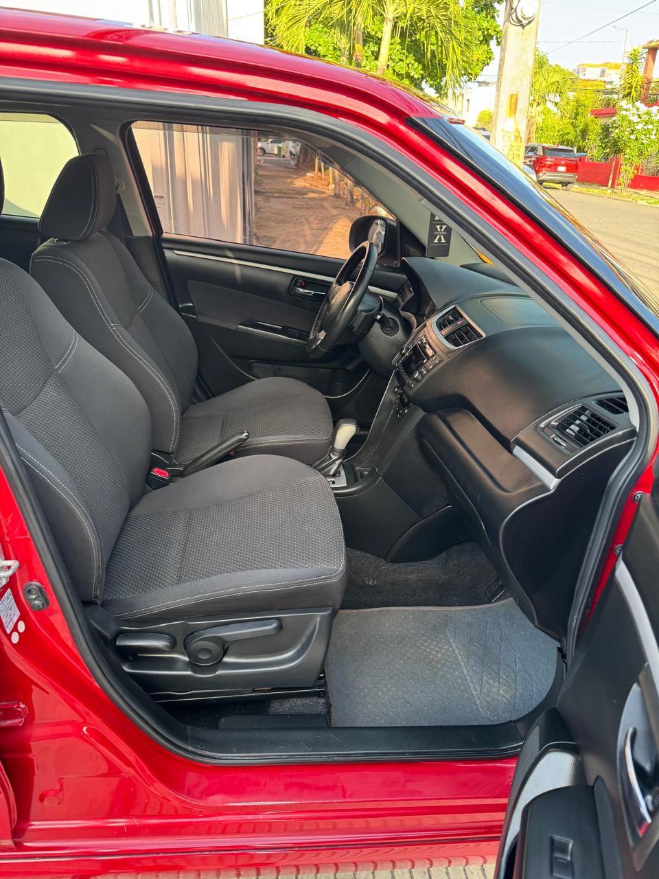 carros - 2014 Suzuki Swift  5