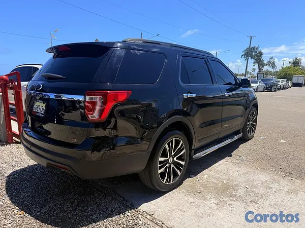 jeepetas y camionetas - Ford Explorer XL 2WD 2017 3
