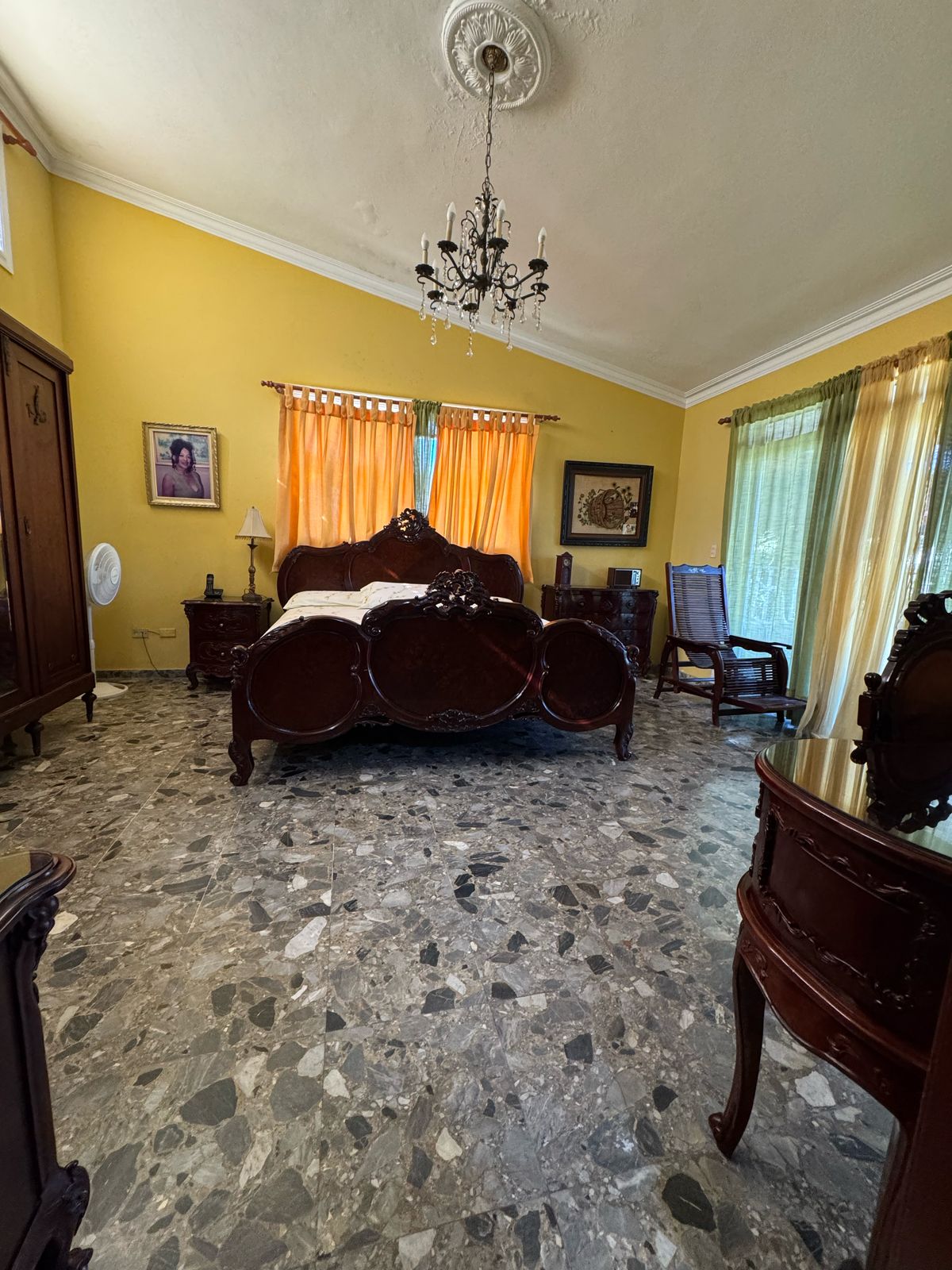 casas - ALQUILO Casa Ideal Para Negocio En Arroyo Hondo 2do DE 3 Niveles
CODIGO: PD449 4