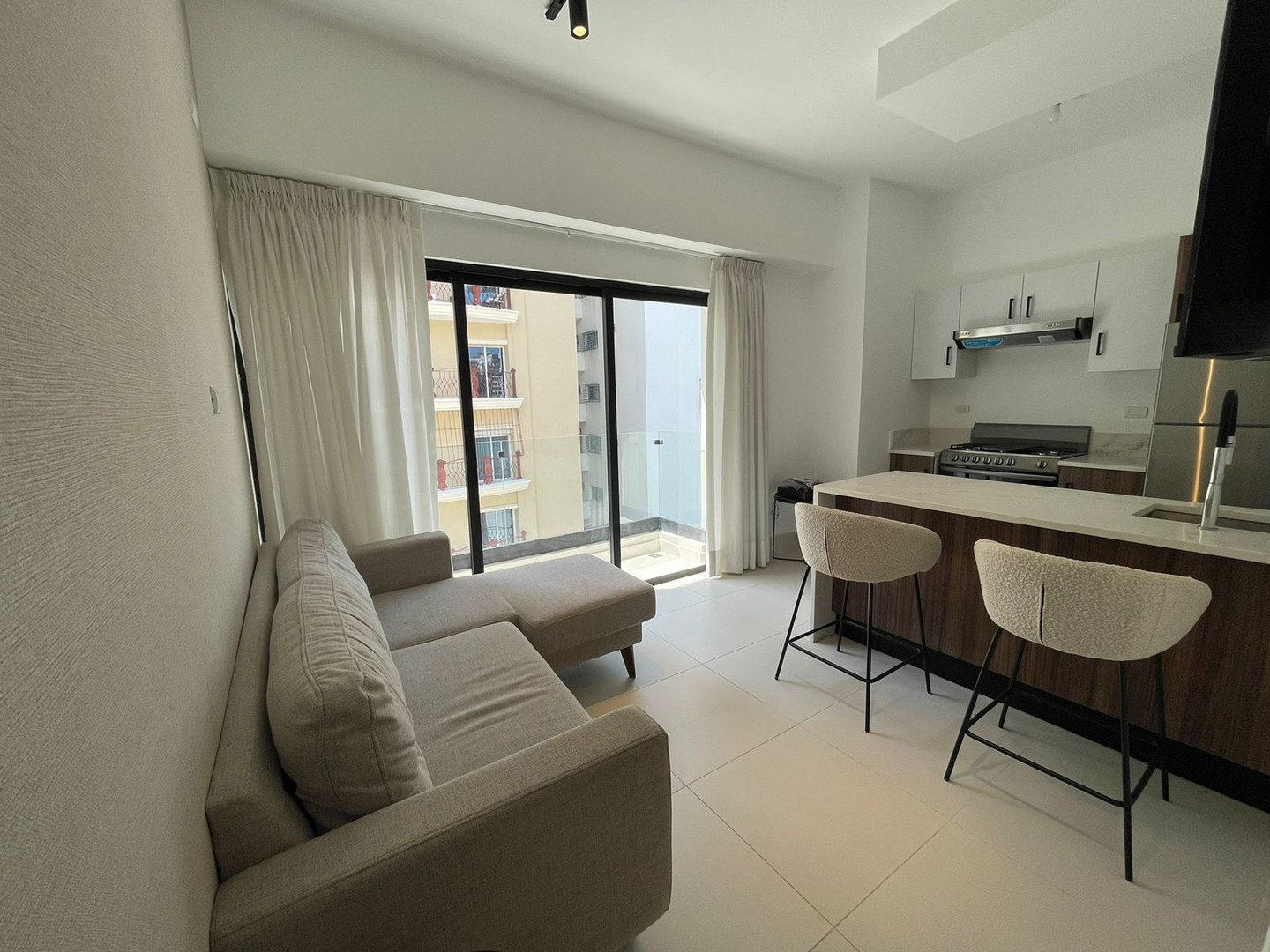 apartamentos - Vendo En Serralles Piso 5 Nuevo a Estrenar Amueblado Full de 1 Habitación
 7