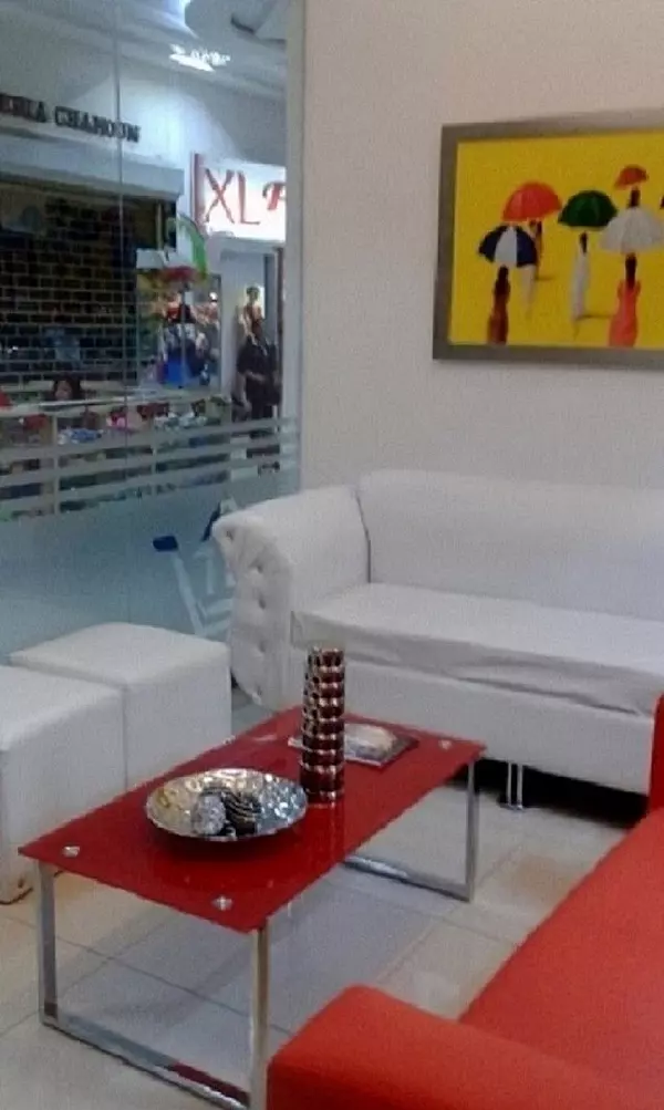 oficinas y locales comerciales - Se vende local en Plaza Central 2