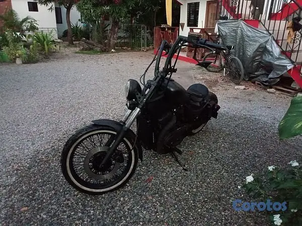 motores y pasolas - Suzuki Intruder Bobber classica 7