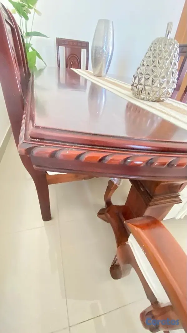 muebles y colchones - se vende comedor Caoba de 6 sillas.  4