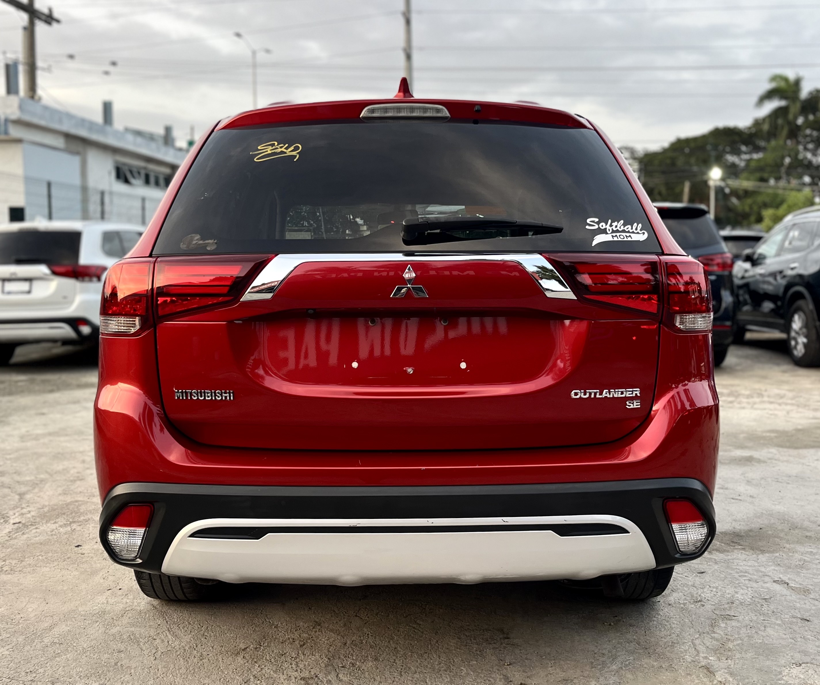 jeepetas y camionetas - Mitsubishi Outlander 2019 - 3 filas de asientos  4