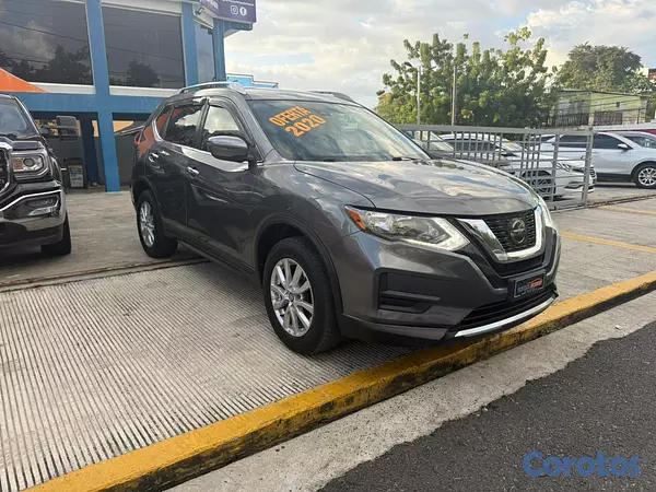 jeepetas y camionetas - Nissan Rogue SV 2020 5