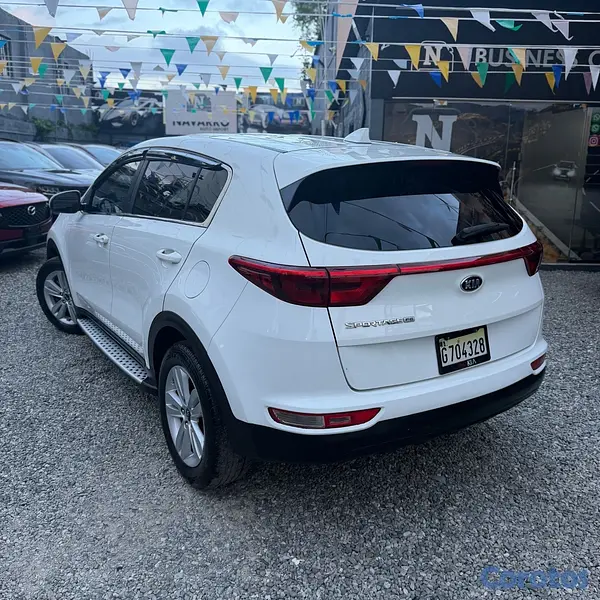 jeepetas y camionetas - KIA SPORTAGE LX 2018 8