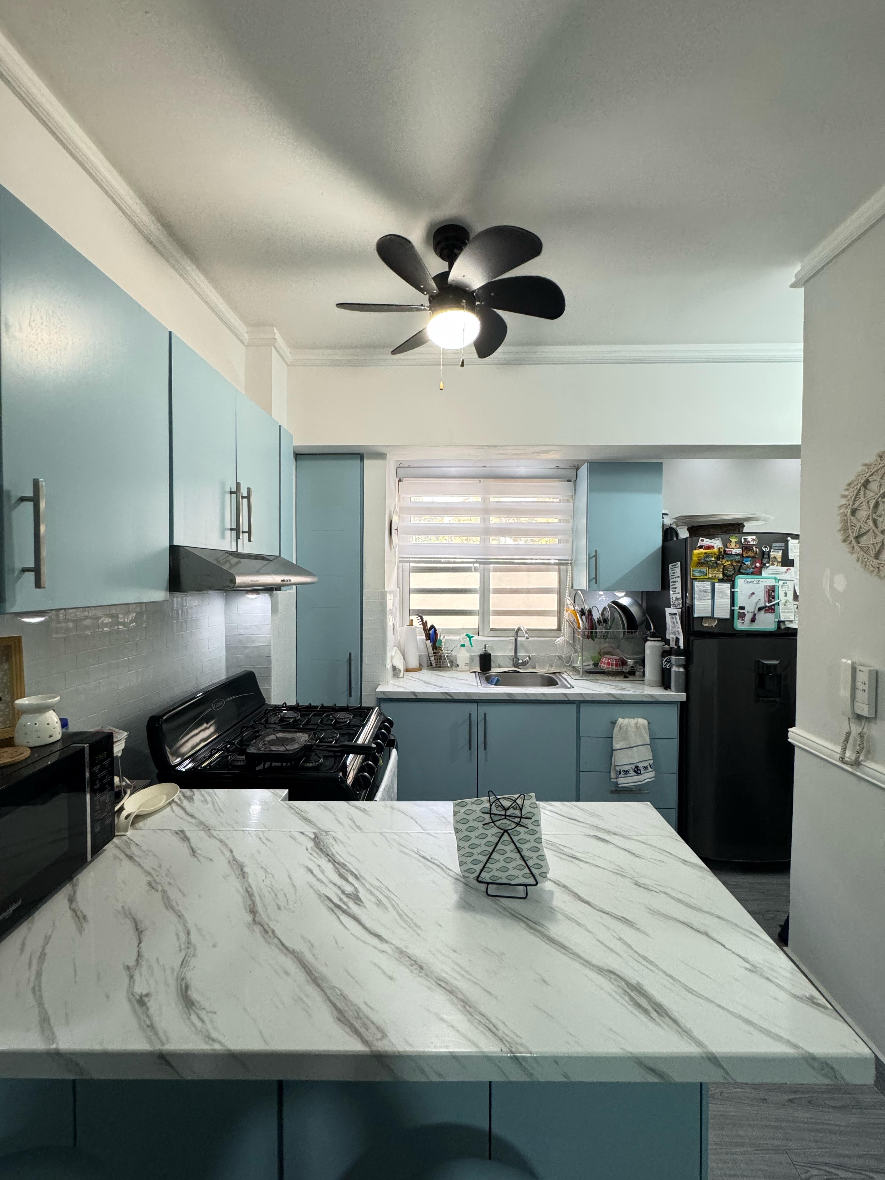 apartamentos - Vendo primer nivel la castellana una hab parqueo  1