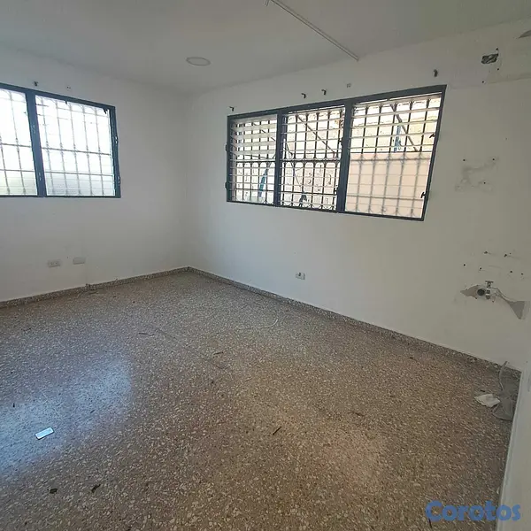 oficinas y locales comerciales - Local para negocio u oficinas en Gazcue 6