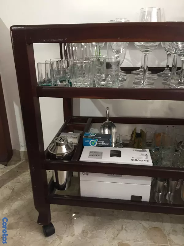 muebles y colchones - Bar en caoba.  3