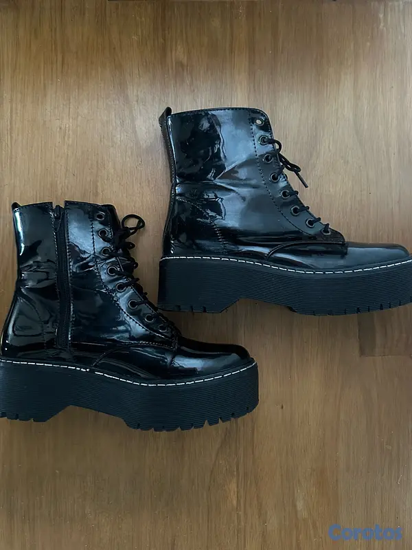 zapatos para mujer - Vendo botas negras tipo combat con plataforma (charol) talla 36 5