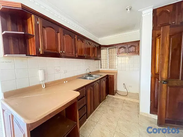 apartamentos - Amplio apartamento de 120 m² en segundo piso con 2 5