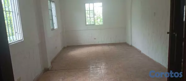 solares y terrenos - Venta de Casa o solar en la Av. Simon Bolivar 10